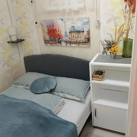 Trio Sa Terasom Apartament