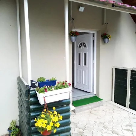 Apartament Trio Sa Terasom