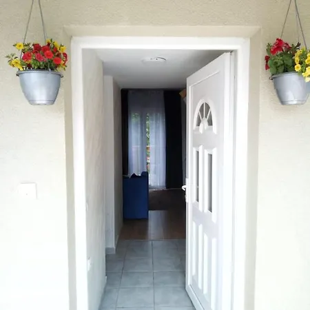 Apartament Trio Sa Terasom *