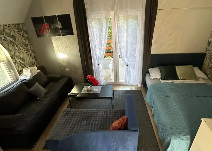 Trio Sa Terasom Divcibare