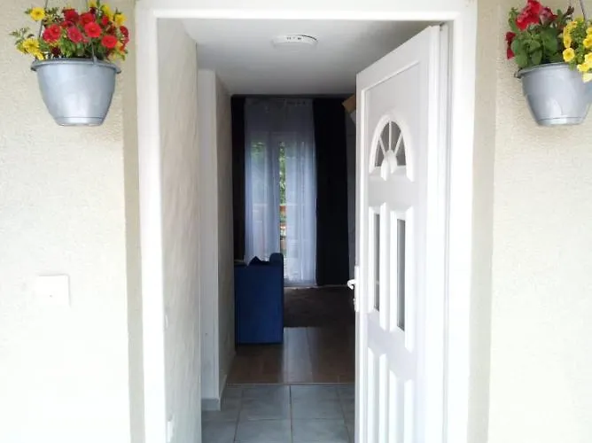 Apartman Trio Sa Terasom *